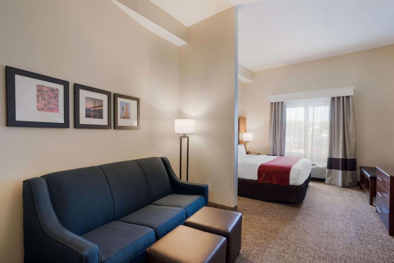 Comfort Suites Suffolk - Chesapeake Екстериор снимка