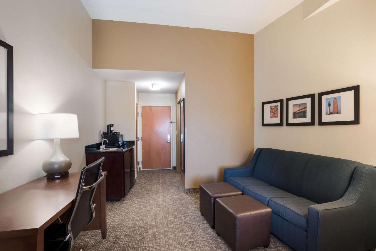 Comfort Suites Suffolk - Chesapeake Екстериор снимка
