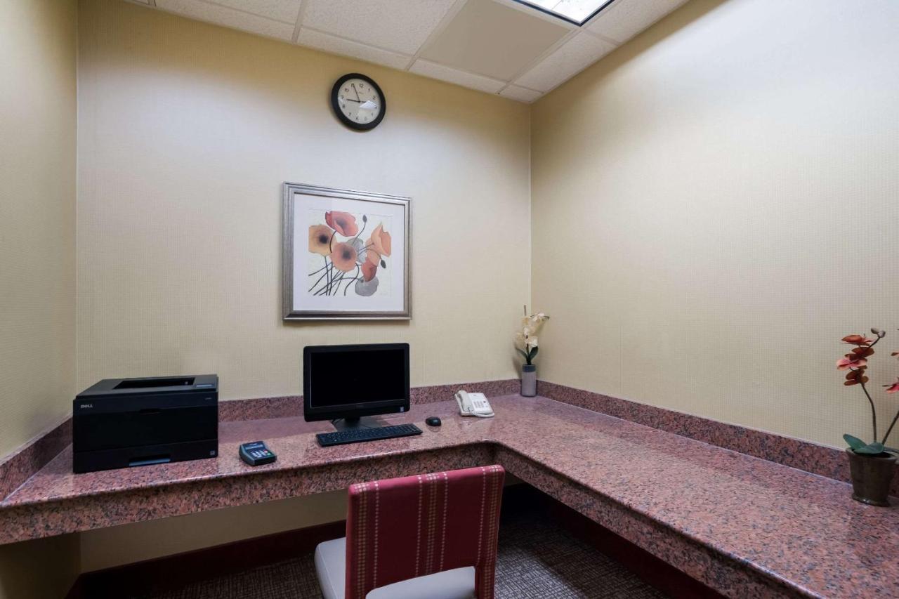 Comfort Suites Suffolk - Chesapeake Екстериор снимка