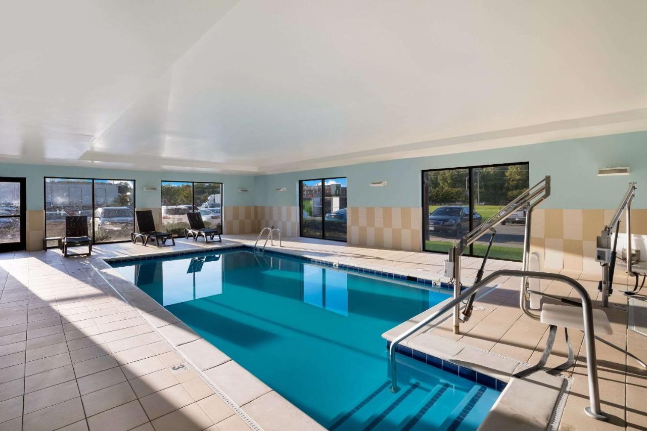 Comfort Suites Suffolk - Chesapeake Екстериор снимка