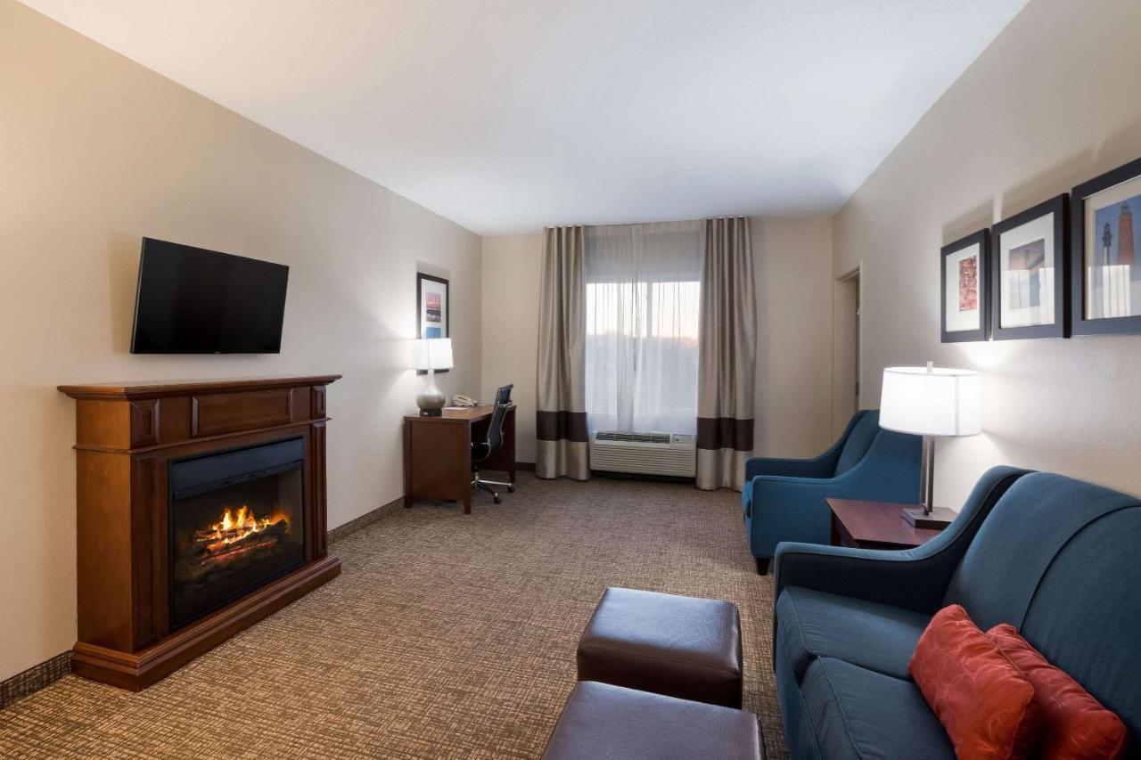 Comfort Suites Suffolk - Chesapeake Екстериор снимка