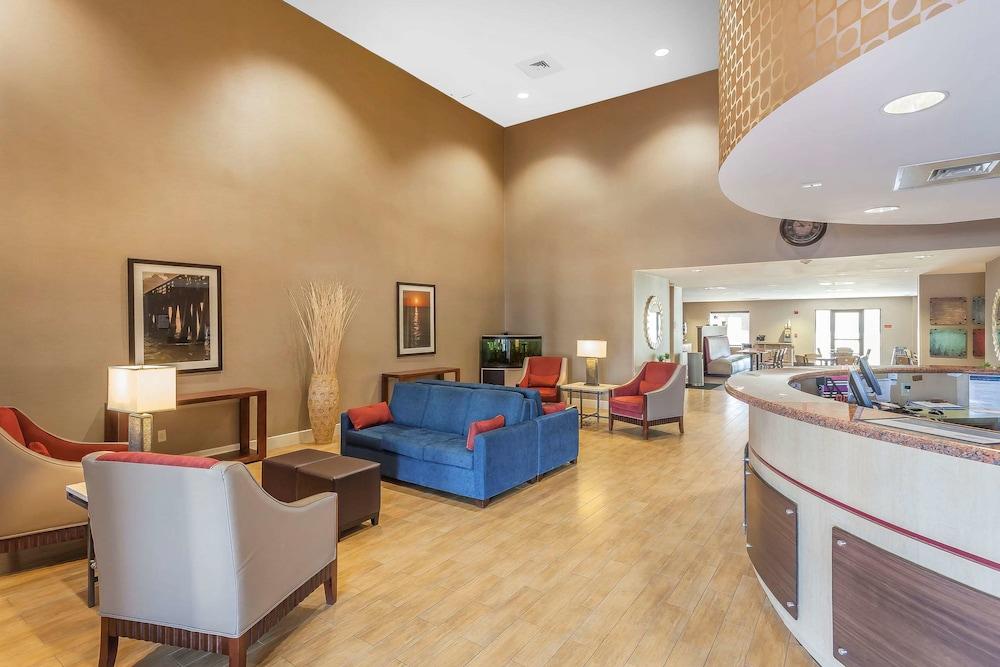 Comfort Suites Suffolk - Chesapeake Екстериор снимка