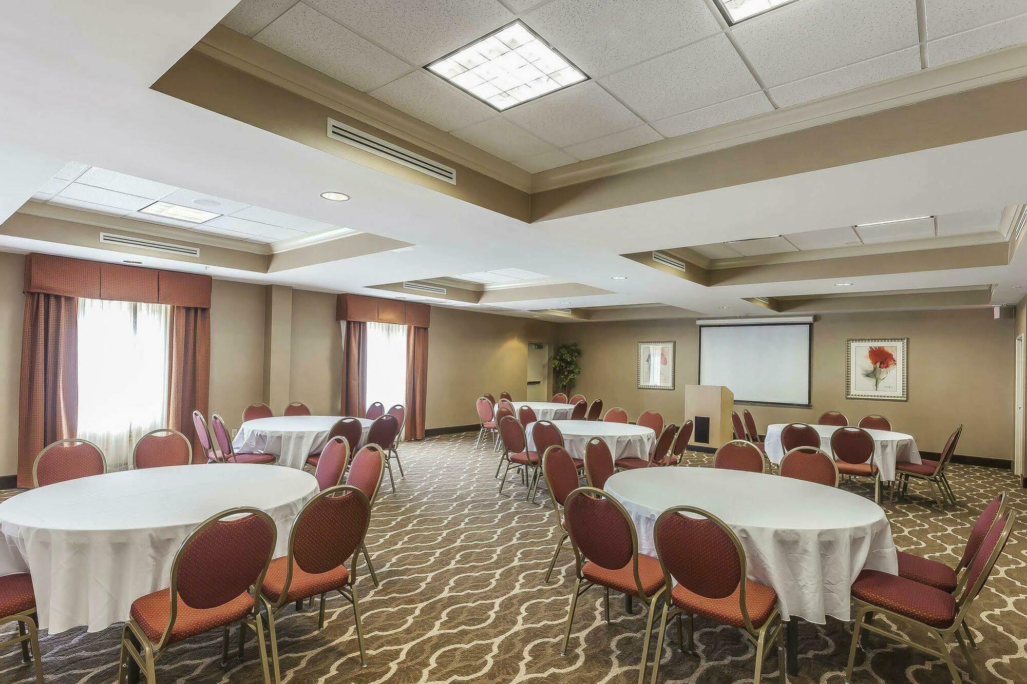 Comfort Suites Suffolk - Chesapeake Екстериор снимка
